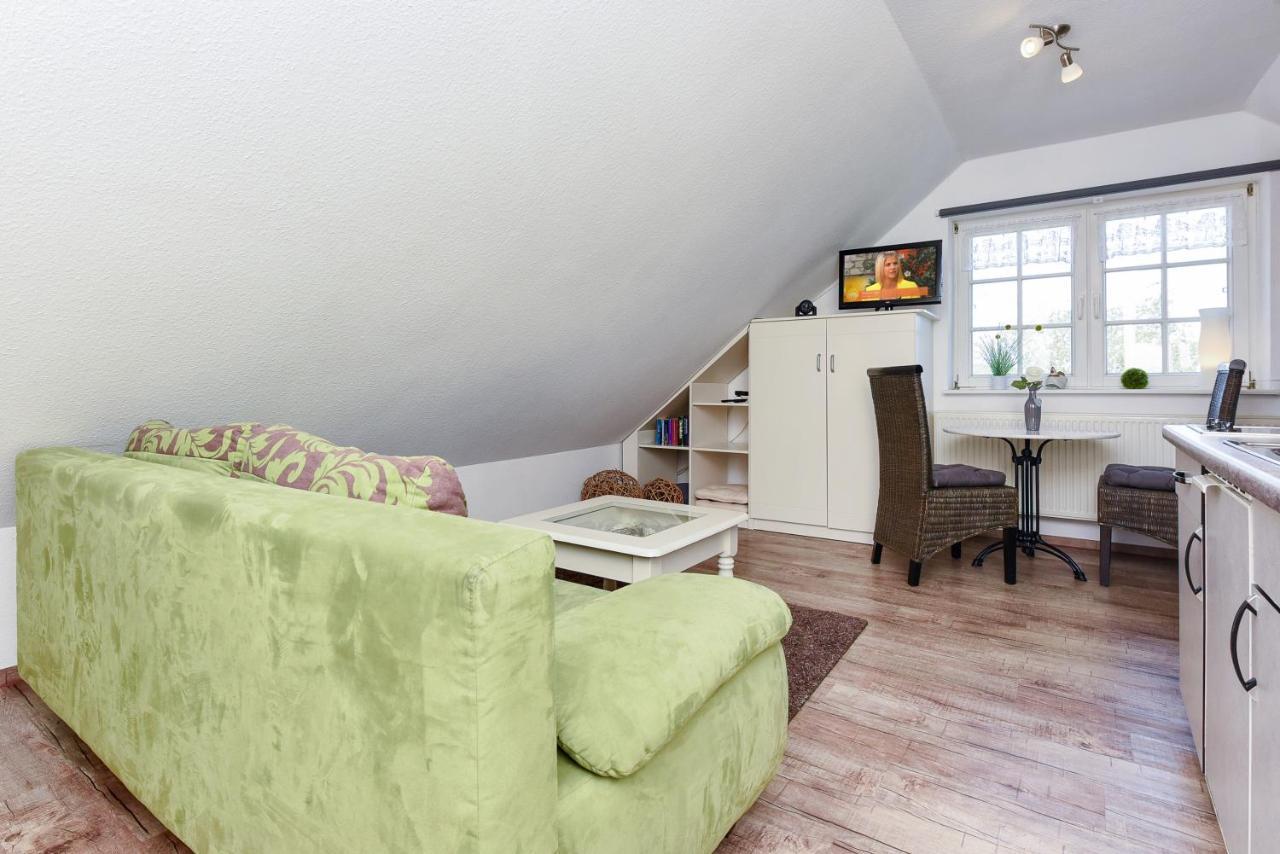 Ferienwohnungen Im Haus Friesische Weite Schillig Esterno foto
