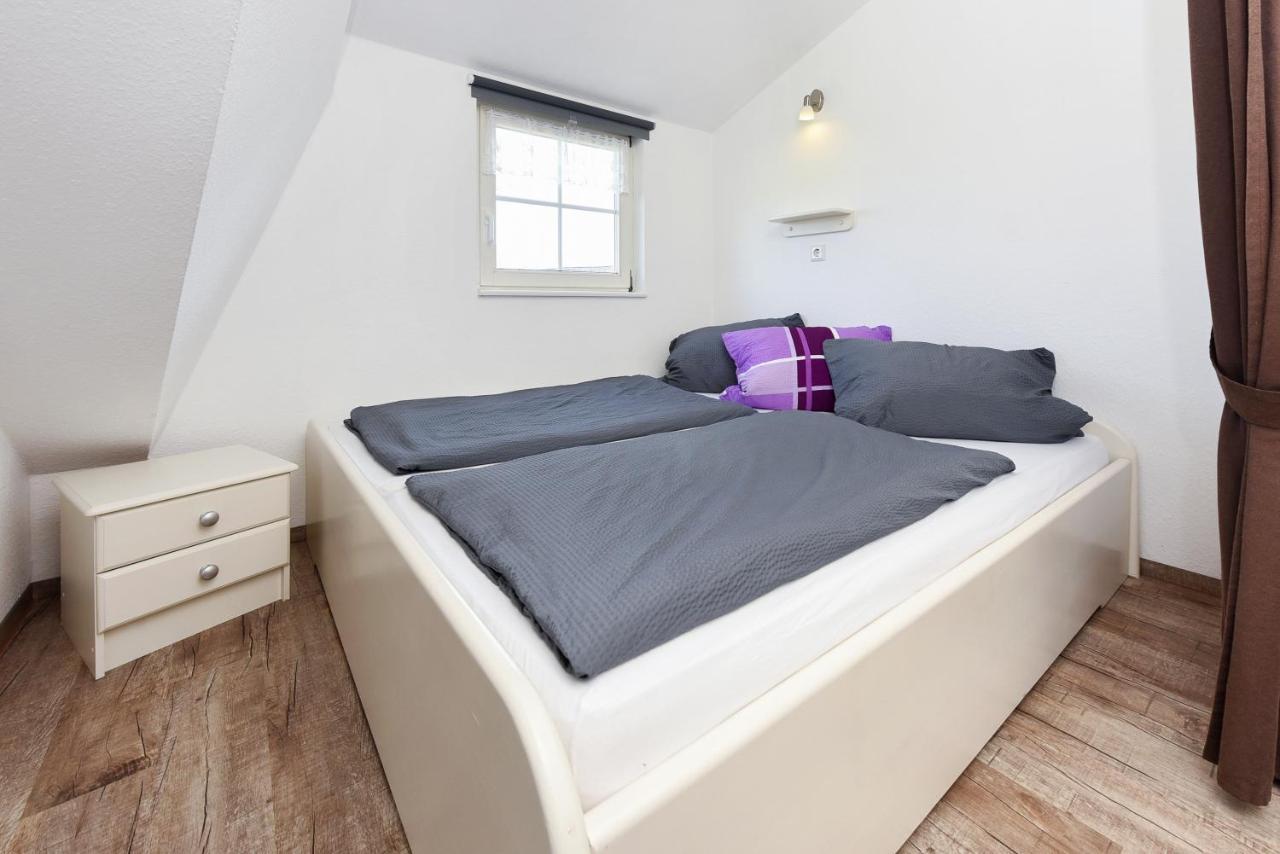 Ferienwohnungen Im Haus Friesische Weite Schillig Esterno foto